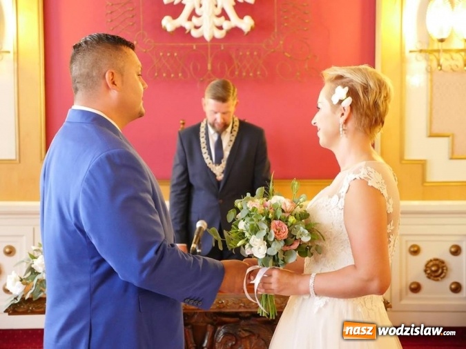 Zdjęcie w galerii na portalu naszwodzislaw.com: Z życzeniami na nową drogę życia od prezydenta  wiadomości z regionu