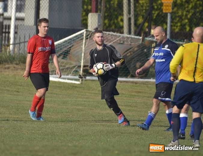 Zdjęcie w galerii na portalu naszwodzislaw.com: Beniaminek z Kokoszyc przegrał na inaugurację wiadomości z regionu