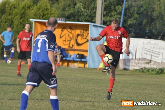 Zdjęcie w galerii na portalu naszwodzislaw.com: Beniaminek z Kokoszyc przegrał na inaugurację wiadomości z regionu