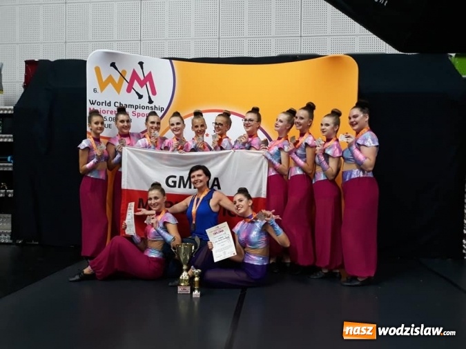 Zdjęcie w galerii na portalu naszwodzislaw.com: Aplauz Marklowice drugim wicemistrzem świata mażoretek! wiadomości z regionu