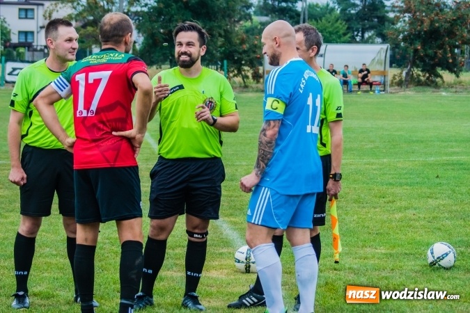 Zdjęcie w galerii na portalu naszwodzislaw.com: Strzelecki wróć! Czarni Gorzyce na kolanach w Krzyżanowicach wiadomości z regionu