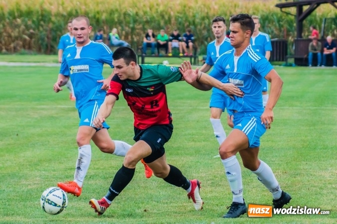 Zdjęcie w galerii na portalu naszwodzislaw.com: Strzelecki wróć! Czarni Gorzyce na kolanach w Krzyżanowicach wiadomości z regionu