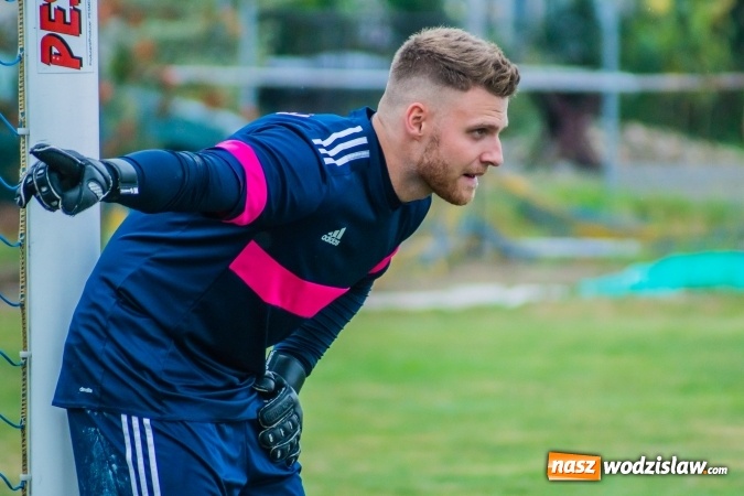 Zdjęcie w galerii na portalu naszwodzislaw.com: Strzelecki wróć! Czarni Gorzyce na kolanach w Krzyżanowicach wiadomości z regionu