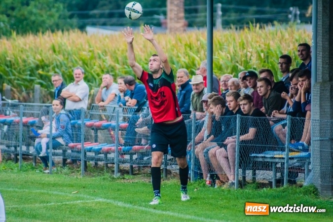 Zdjęcie w galerii na portalu naszwodzislaw.com: Strzelecki wróć! Czarni Gorzyce na kolanach w Krzyżanowicach wiadomości z regionu