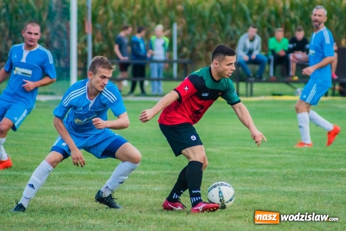 Zdjęcie w galerii na portalu naszwodzislaw.com: Strzelecki wróć! Czarni Gorzyce na kolanach w Krzyżanowicach wiadomości z regionu