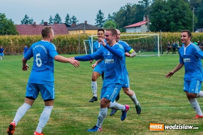 Zdjęcie w galerii na portalu naszwodzislaw.com: Strzelecki wróć! Czarni Gorzyce na kolanach w Krzyżanowicach wiadomości z regionu