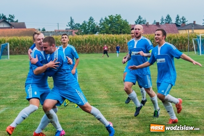 Zdjęcie w galerii na portalu naszwodzislaw.com: Strzelecki wróć! Czarni Gorzyce na kolanach w Krzyżanowicach wiadomości z regionu