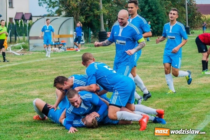 Zdjęcie w galerii na portalu naszwodzislaw.com: Strzelecki wróć! Czarni Gorzyce na kolanach w Krzyżanowicach wiadomości z regionu