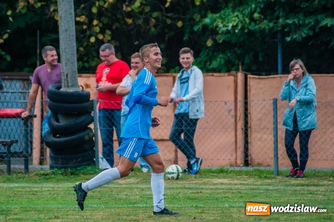 Zdjęcie w galerii na portalu naszwodzislaw.com: Strzelecki wróć! Czarni Gorzyce na kolanach w Krzyżanowicach wiadomości z regionu