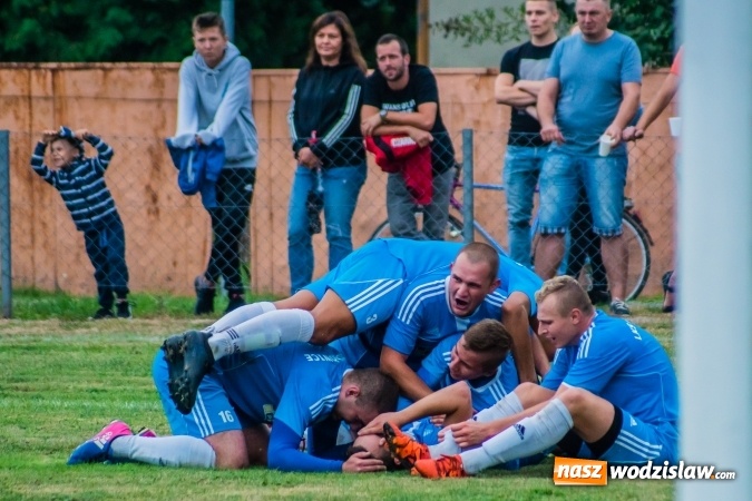 Zdjęcie w galerii na portalu naszwodzislaw.com: Strzelecki wróć! Czarni Gorzyce na kolanach w Krzyżanowicach wiadomości z regionu