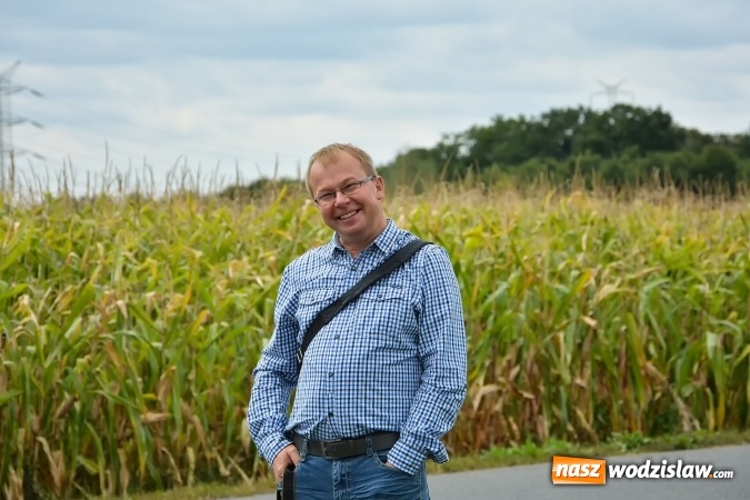 Zdjęcie w galerii na portalu naszwodzislaw.com: Gminne Dożynki w Gorzycach. Górnicy nieśli koronę wiadomości z regionu