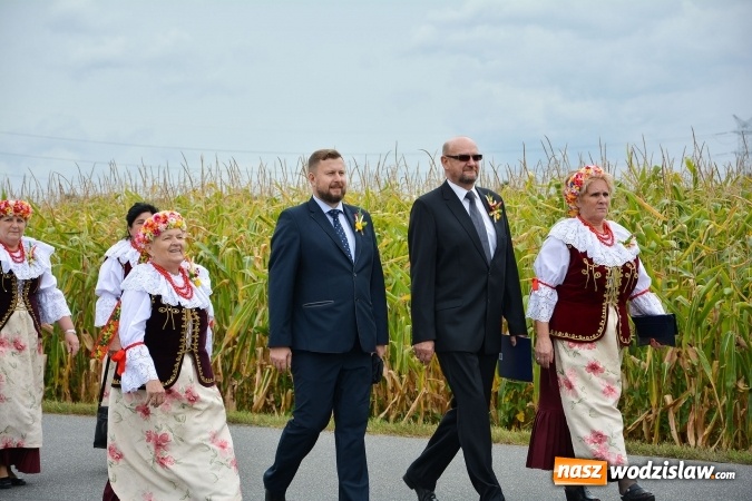 Zdjęcie w galerii na portalu naszwodzislaw.com: Gminne Dożynki w Gorzycach. Górnicy nieśli koronę wiadomości z regionu
