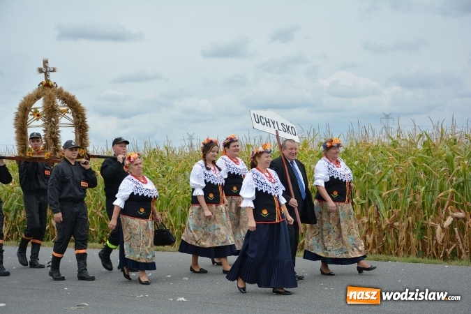 Zdjęcie w galerii na portalu naszwodzislaw.com: Gminne Dożynki w Gorzycach. Górnicy nieśli koronę wiadomości z regionu