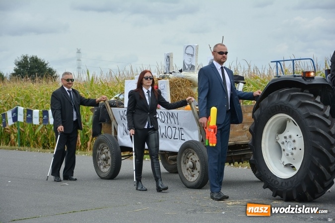 Zdjęcie w galerii na portalu naszwodzislaw.com: Gminne Dożynki w Gorzycach. Górnicy nieśli koronę wiadomości z regionu