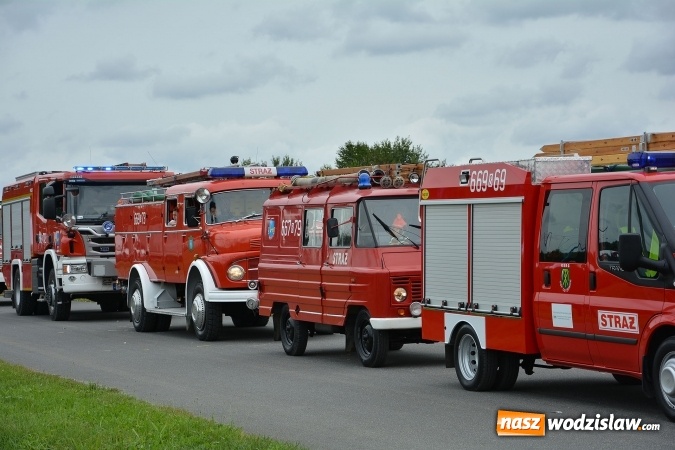 Zdjęcie w galerii na portalu naszwodzislaw.com: Gminne Dożynki w Gorzycach. Górnicy nieśli koronę wiadomości z regionu