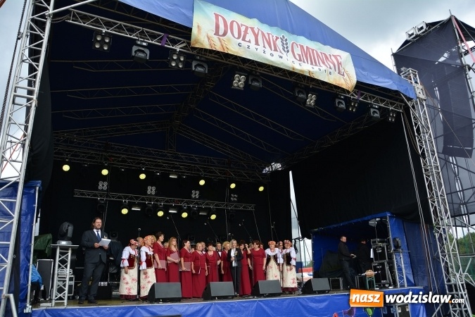Zdjęcie w galerii na portalu naszwodzislaw.com: Gminne Dożynki w Gorzycach. Górnicy nieśli koronę wiadomości z regionu