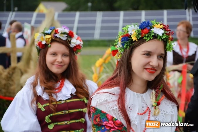 Zdjęcie w galerii na portalu naszwodzislaw.com: Gminne Dożynki w Gorzycach. Górnicy nieśli koronę wiadomości z regionu