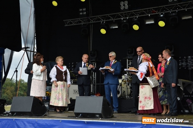 Zdjęcie w galerii na portalu naszwodzislaw.com: Gminne Dożynki w Gorzycach. Górnicy nieśli koronę wiadomości z regionu