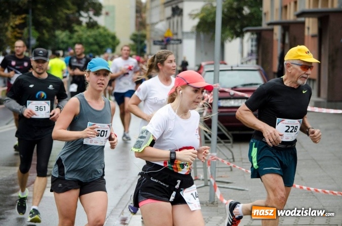 Zdjęcie w galerii na portalu naszwodzislaw.com: Zwycięski finisz wodzisławianina w IV Rafako Półmaratonie w Raciborzu wiadomości z regionu