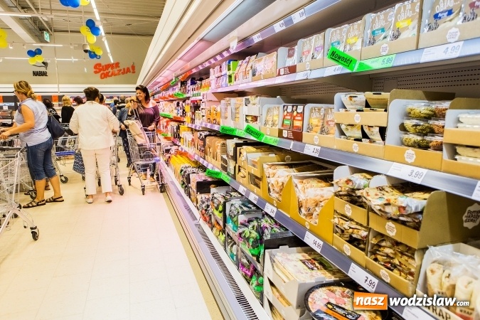 Zdjęcie w galerii na portalu naszwodzislaw.com: Radlin ma Lidla. Tłumy na otwarciu sklepu wiadomości z regionu