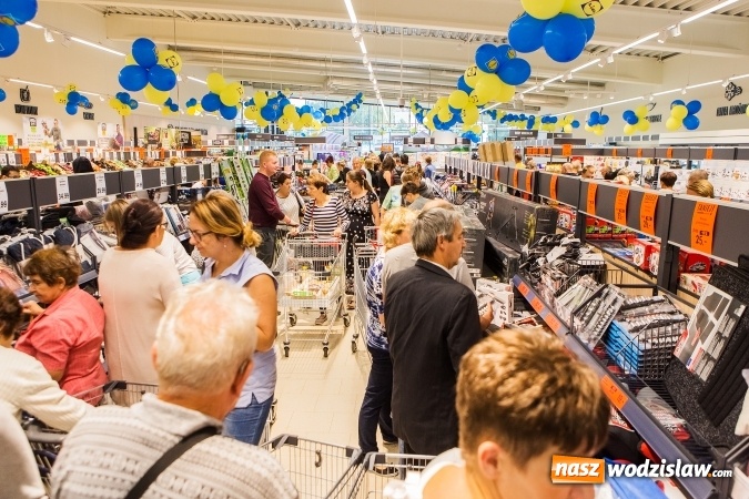 Zdjęcie w galerii na portalu naszwodzislaw.com: Radlin ma Lidla. Tłumy na otwarciu sklepu wiadomości z regionu