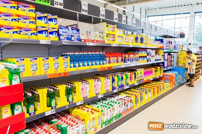 Zdjęcie w galerii na portalu naszwodzislaw.com: Radlin ma Lidla. Tłumy na otwarciu sklepu wiadomości z regionu