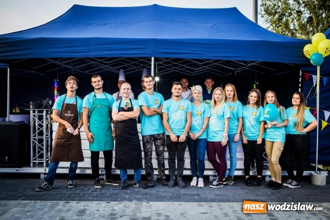 Zdjęcie w galerii na portalu naszwodzislaw.com: Radlin ma Lidla. Tłumy na otwarciu sklepu wiadomości z regionu