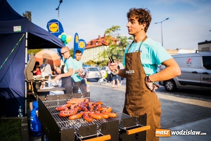 Zdjęcie w galerii na portalu naszwodzislaw.com: Radlin ma Lidla. Tłumy na otwarciu sklepu wiadomości z regionu