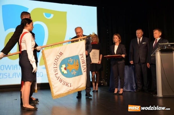 Zdjęcie w galerii na portalu naszwodzislaw.com: 20 lat za nami. Uroczysta sesja Rady Powiatu Wodzisławskiego wiadomości z regionu