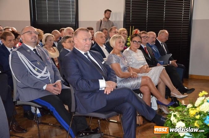 Zdjęcie w galerii na portalu naszwodzislaw.com: 20 lat za nami. Uroczysta sesja Rady Powiatu Wodzisławskiego wiadomości z regionu