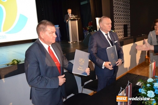 Zdjęcie w galerii na portalu naszwodzislaw.com: 20 lat za nami. Uroczysta sesja Rady Powiatu Wodzisławskiego wiadomości z regionu