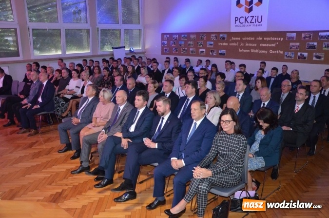 Zdjęcie w galerii na portalu naszwodzislaw.com: Powiatowa inauguracja nowego roku szkolnego w wodzisławskim CKZiU wiadomości z regionu