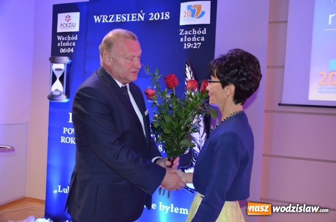 Zdjęcie w galerii na portalu naszwodzislaw.com: Powiatowa inauguracja nowego roku szkolnego w wodzisławskim CKZiU wiadomości z regionu
