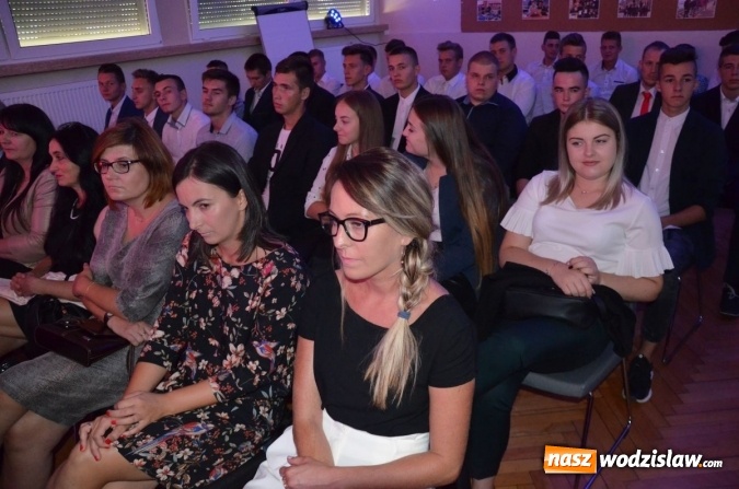 Zdjęcie w galerii na portalu naszwodzislaw.com: Powiatowa inauguracja nowego roku szkolnego w wodzisławskim CKZiU wiadomości z regionu