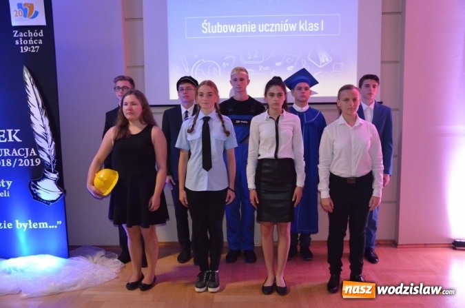 Zdjęcie w galerii na portalu naszwodzislaw.com: Powiatowa inauguracja nowego roku szkolnego w wodzisławskim CKZiU wiadomości z regionu