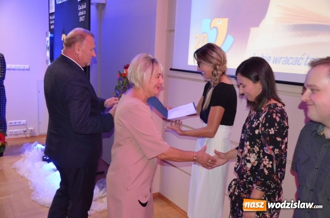 Zdjęcie w galerii na portalu naszwodzislaw.com: Powiatowa inauguracja nowego roku szkolnego w wodzisławskim CKZiU wiadomości z regionu
