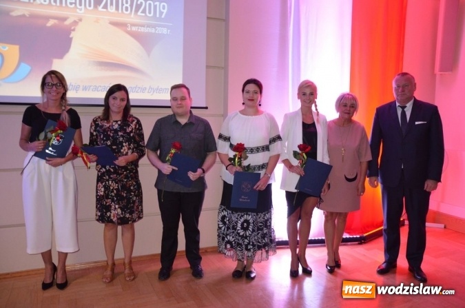 Zdjęcie w galerii na portalu naszwodzislaw.com: Powiatowa inauguracja nowego roku szkolnego w wodzisławskim CKZiU wiadomości z regionu