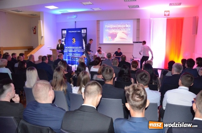 Zdjęcie w galerii na portalu naszwodzislaw.com: Powiatowa inauguracja nowego roku szkolnego w wodzisławskim CKZiU wiadomości z regionu
