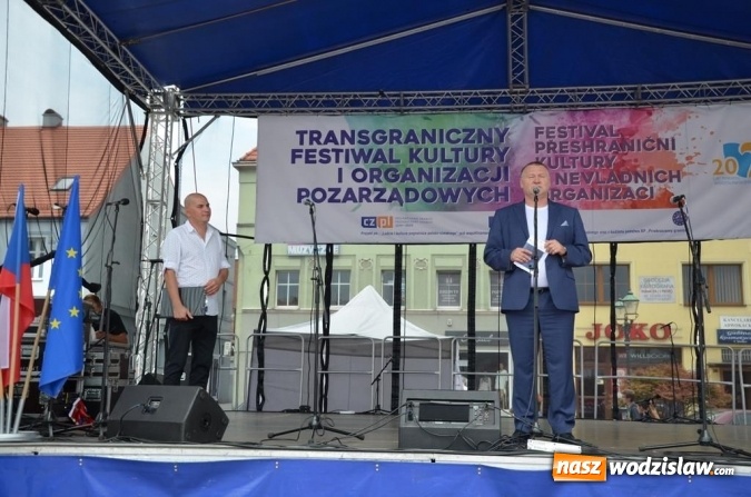 Zdjęcie w galerii na portalu naszwodzislaw.com: Przeżyjmy to jeszcze raz, czyli fotorelacja z Transgranicznego Festiwalu Kultury wiadomości z regionu
