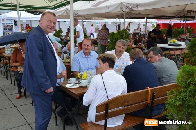 Zdjęcie w galerii na portalu naszwodzislaw.com: Przeżyjmy to jeszcze raz, czyli fotorelacja z Transgranicznego Festiwalu Kultury wiadomości z regionu