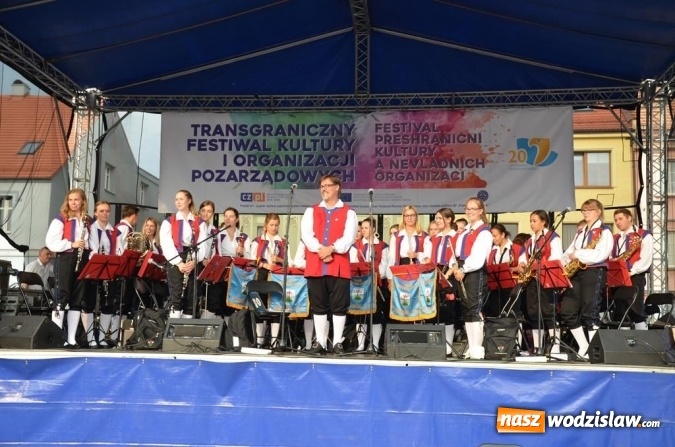 Zdjęcie w galerii na portalu naszwodzislaw.com: Przeżyjmy to jeszcze raz, czyli fotorelacja z Transgranicznego Festiwalu Kultury wiadomości z regionu