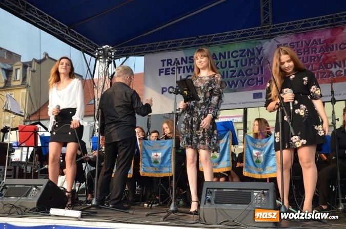 Zdjęcie w galerii na portalu naszwodzislaw.com: Przeżyjmy to jeszcze raz, czyli fotorelacja z Transgranicznego Festiwalu Kultury wiadomości z regionu