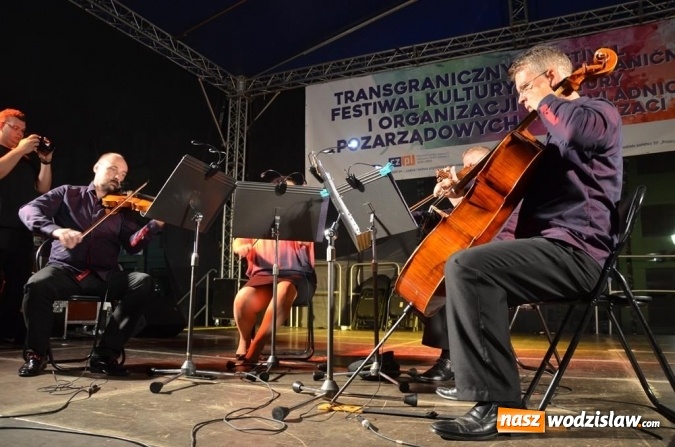 Zdjęcie w galerii na portalu naszwodzislaw.com: Przeżyjmy to jeszcze raz, czyli fotorelacja z Transgranicznego Festiwalu Kultury wiadomości z regionu