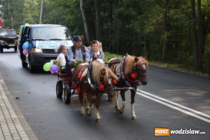 Zdjęcie w galerii na portalu naszwodzislaw.com: Rekordowy korowód na dożynkach gminy Mszana wiadomości z regionu