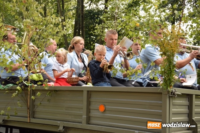 Zdjęcie w galerii na portalu naszwodzislaw.com: Rekordowy korowód na dożynkach gminy Mszana wiadomości z regionu