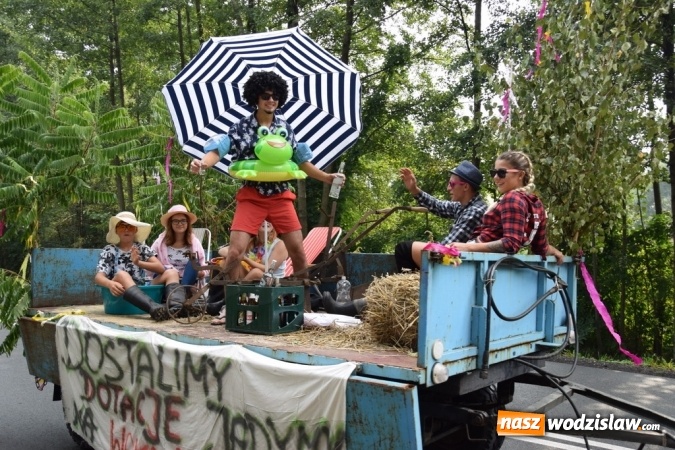 Zdjęcie w galerii na portalu naszwodzislaw.com: Rekordowy korowód na dożynkach gminy Mszana wiadomości z regionu