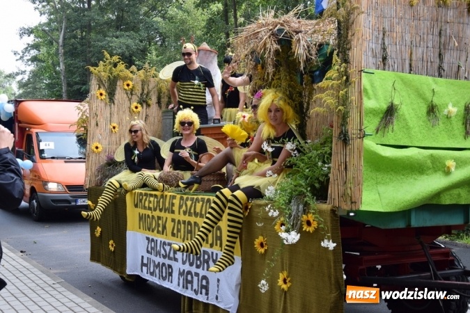 Zdjęcie w galerii na portalu naszwodzislaw.com: Rekordowy korowód na dożynkach gminy Mszana wiadomości z regionu