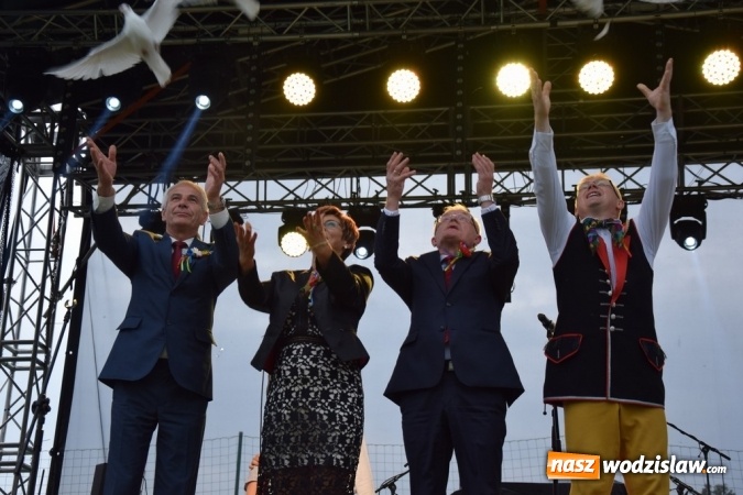 Zdjęcie w galerii na portalu naszwodzislaw.com: Rekordowy korowód na dożynkach gminy Mszana wiadomości z regionu