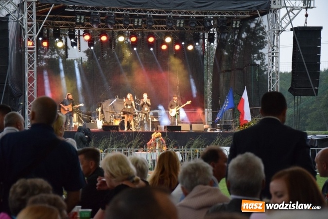 Zdjęcie w galerii na portalu naszwodzislaw.com: Rekordowy korowód na dożynkach gminy Mszana wiadomości z regionu