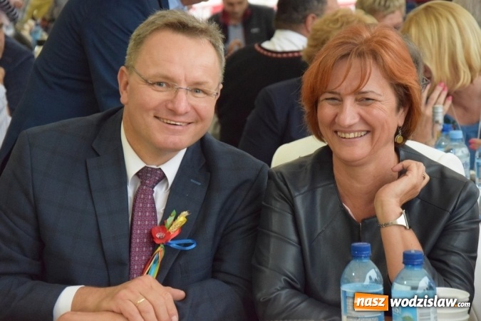 Zdjęcie w galerii na portalu naszwodzislaw.com: Rekordowy korowód na dożynkach gminy Mszana wiadomości z regionu